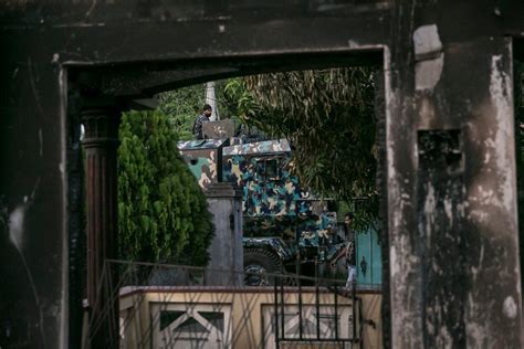After Sri Lankan attacks, Muslims face boycotts and violence.